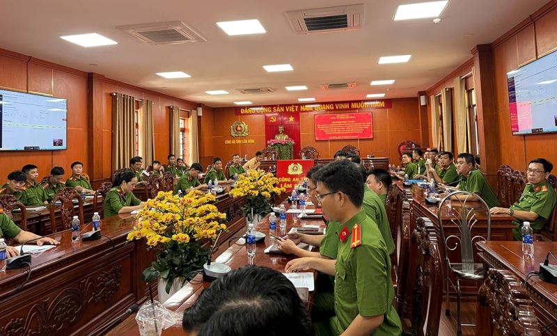 Tăng cường triển khai công tác rà soát, làm sạch dữ liệu đăng ký phương tiện, giấy phép lái xe và cơ sở dữ liệu quốc gia về đất đai